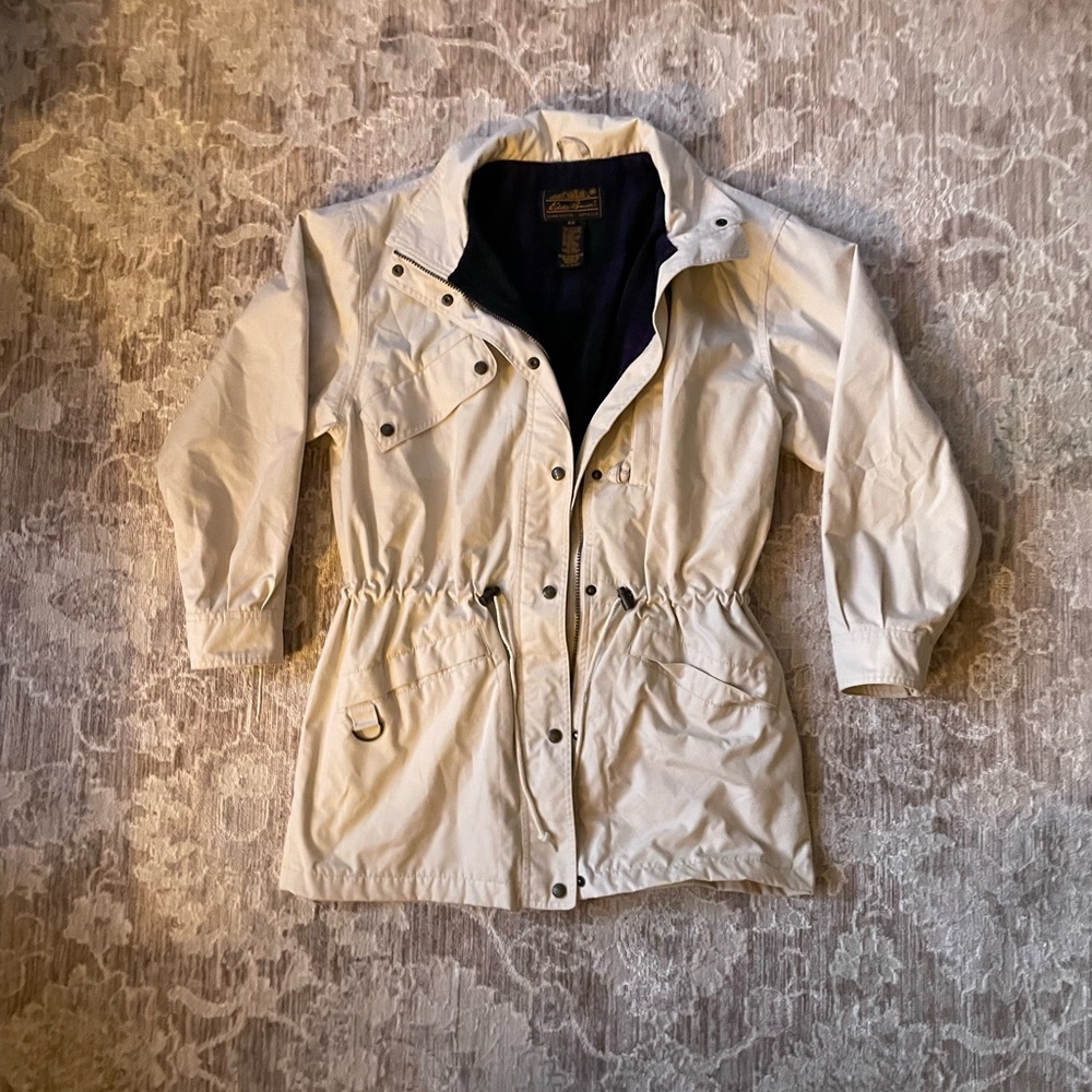 Eddie Bauer woman parks hooded jacket